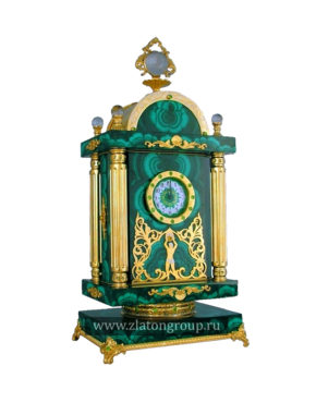 Часы каминные малахитовые